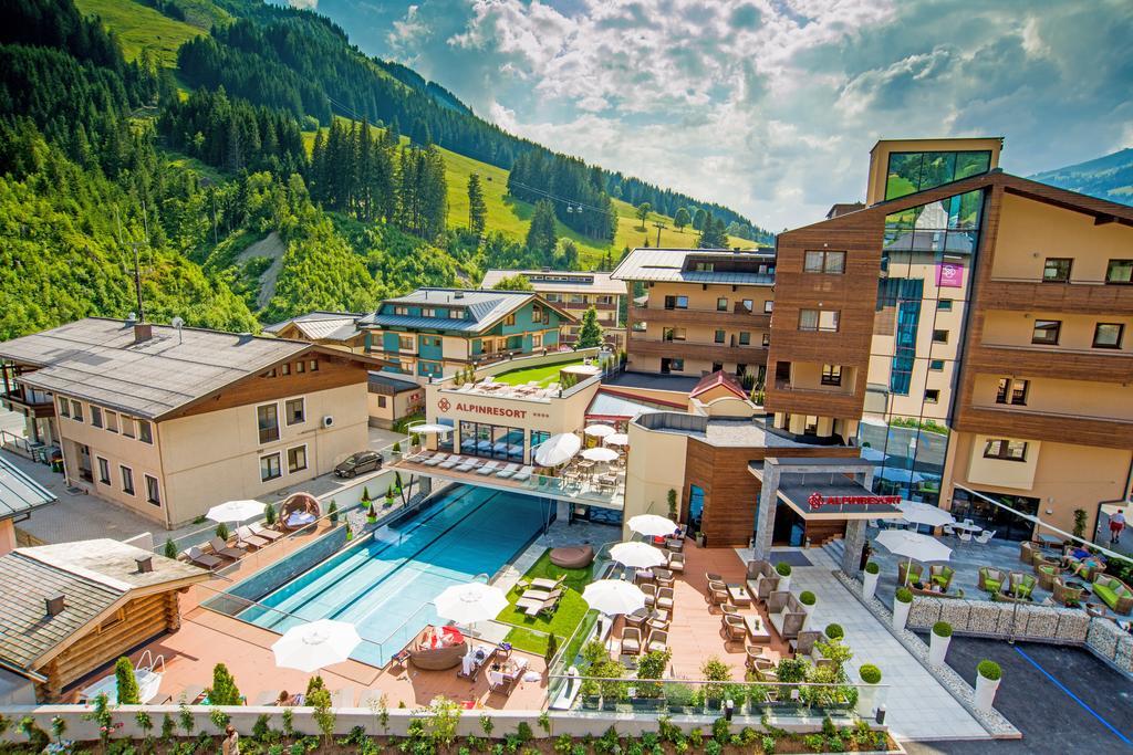 Alpinresort Valsaa - Sport & Spa Saalbach-Hinterglemm Eksteriør bilde