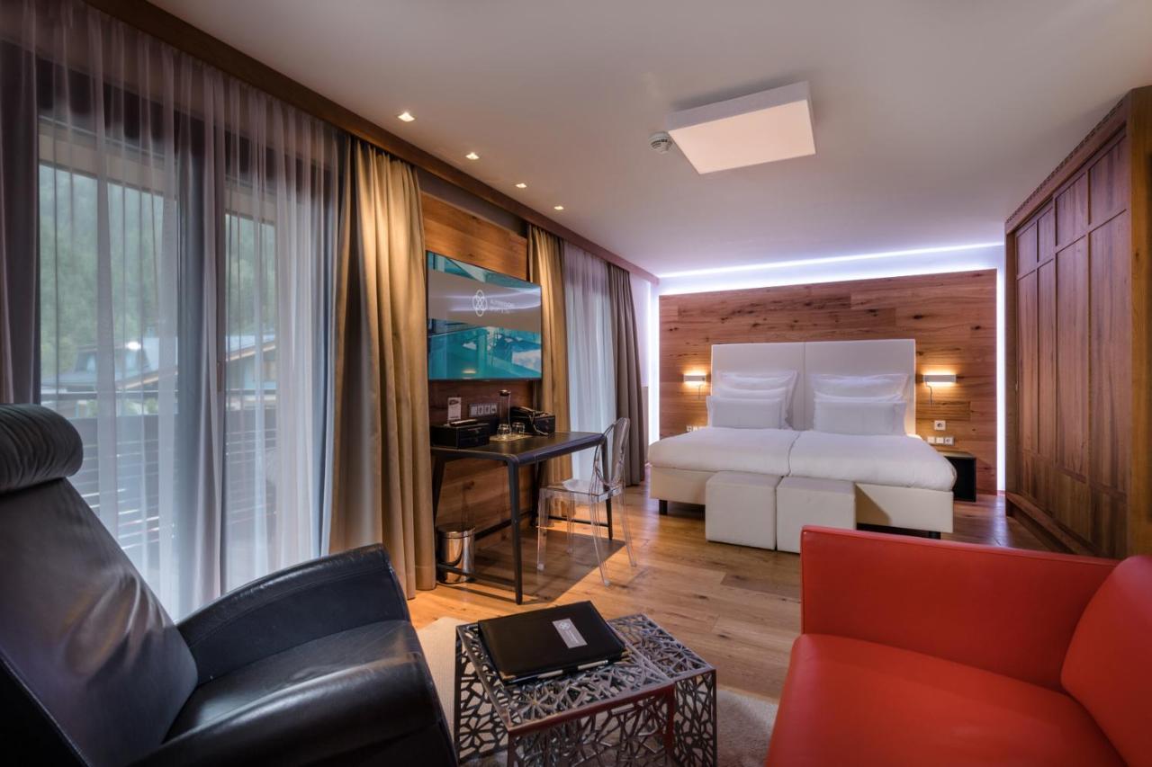 Alpinresort Valsaa - Sport & Spa Saalbach-Hinterglemm Eksteriør bilde
